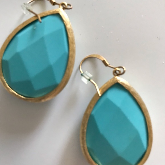 Turquoise colored earrings - Picture 6 of 8